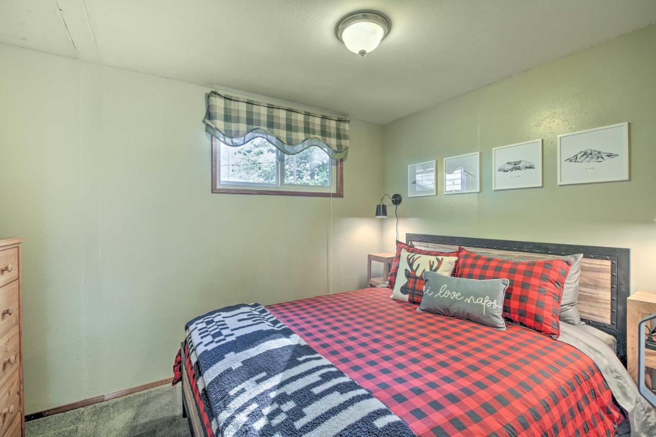Wandering Elk Retreat With Golf Access! Holiday home Packwood